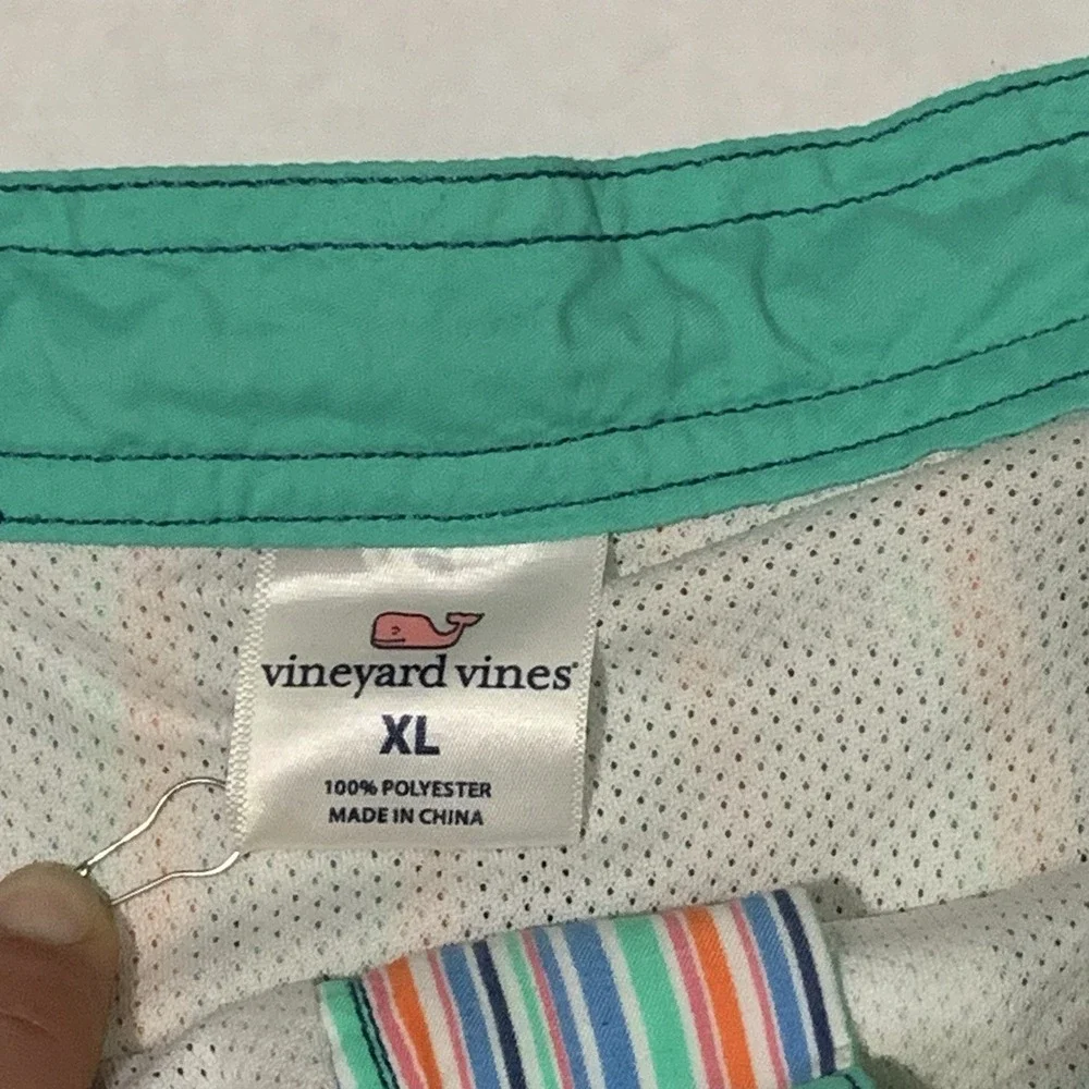 Vineyard Vines Swim Trunks Shorts Men's XL Multicolor‎ Stripe Lined Pockets